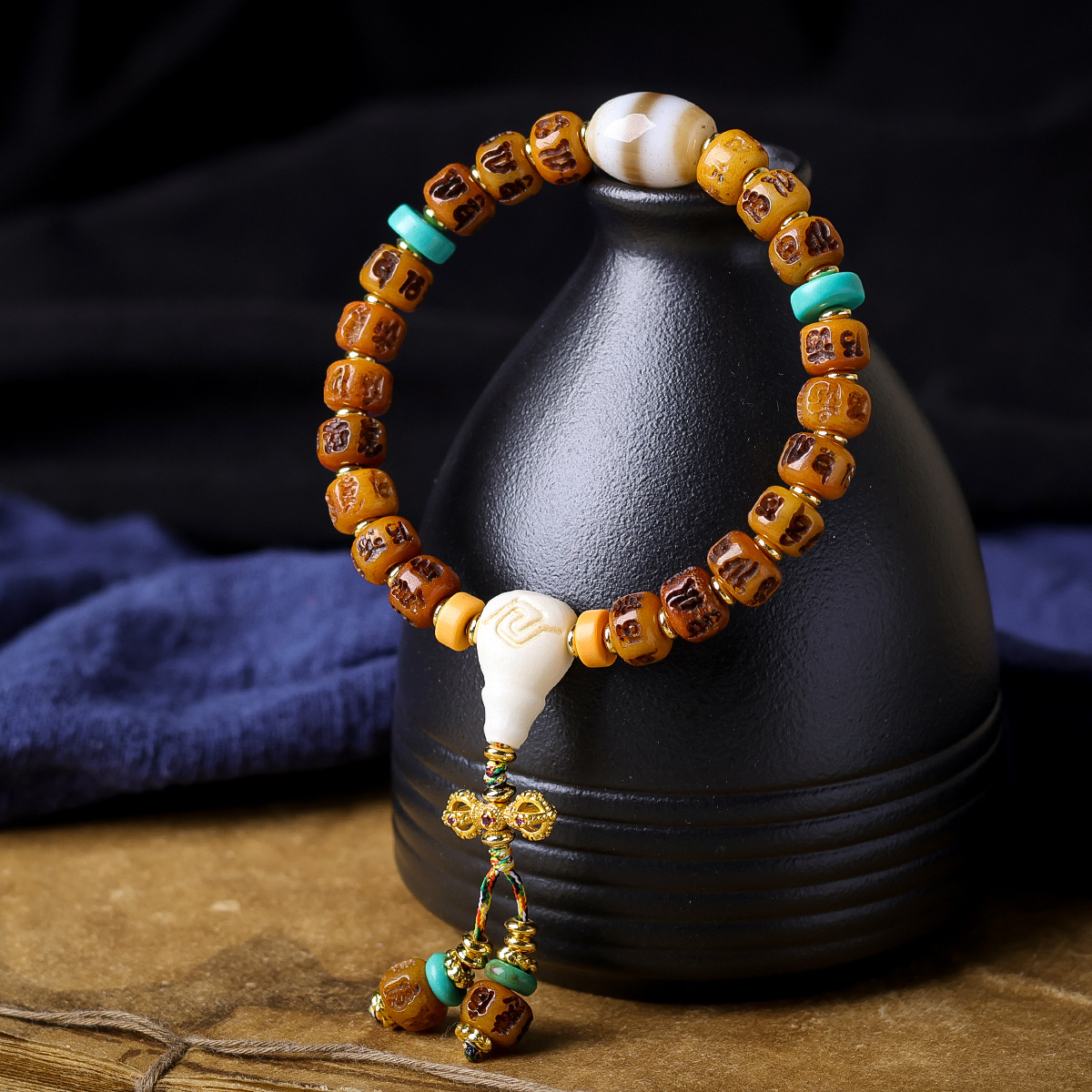 Bone Carved Six-Word Mantra Va - Ethnic Fashion Way recension och pris