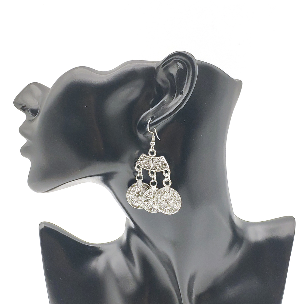 Vintage Silvery 3 Coins Pendan - Ethnic Fashion Pakistan recension och pris