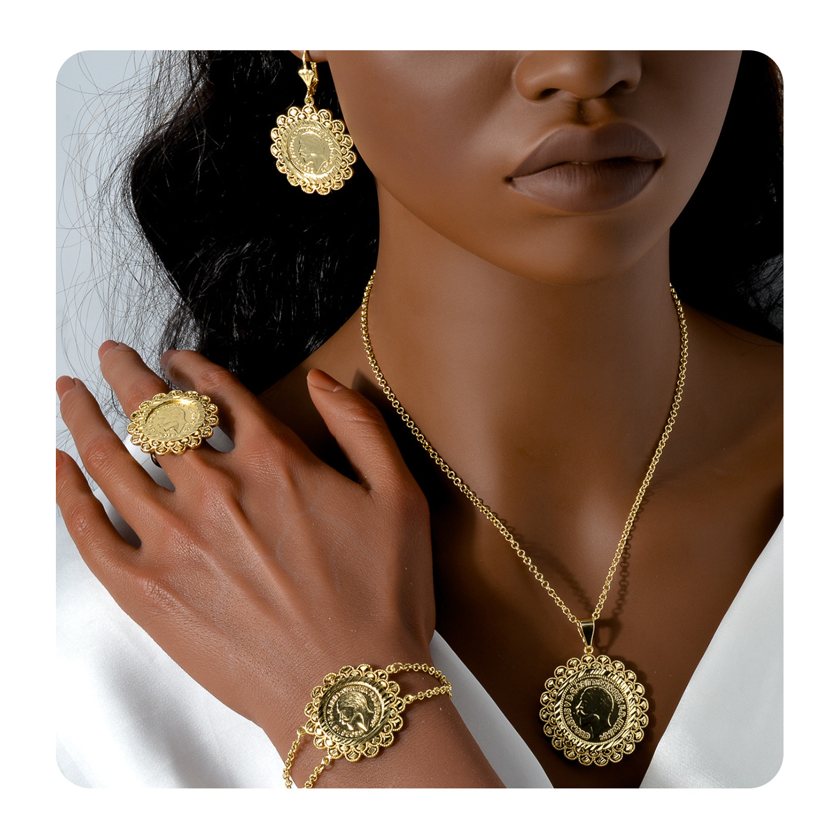 Vintage Coin Portrait Jewelry  - Ethnic Fashion Dubai recension och pris