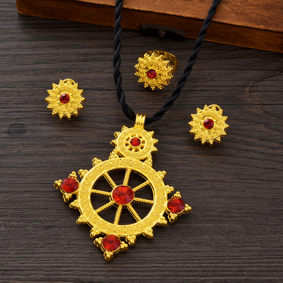 Dubai Africa Golden Color Cool - Ethnic Fashion Dubai recension och pris