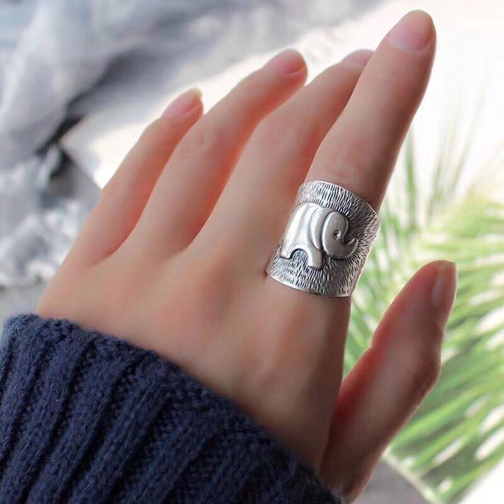 Punk Vintage Silvery Elephant  - Ethnic Fashion Pakistan recension och pris