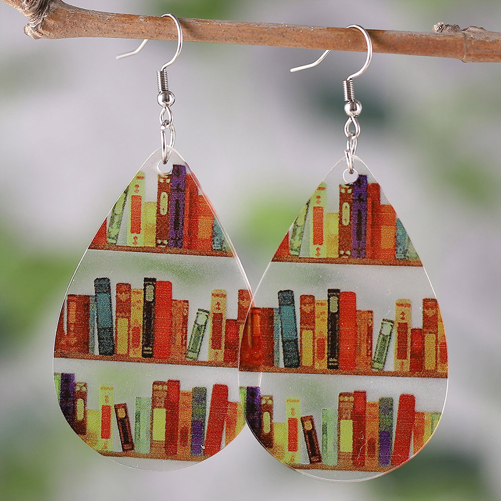 new library books, bookshelves - Ethnic Fashion Book recension och pris