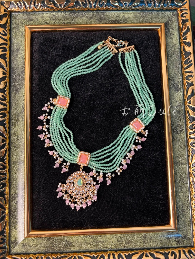Vintage Court-Style Book Inscr - Ethnic Fashion Book recension och pris